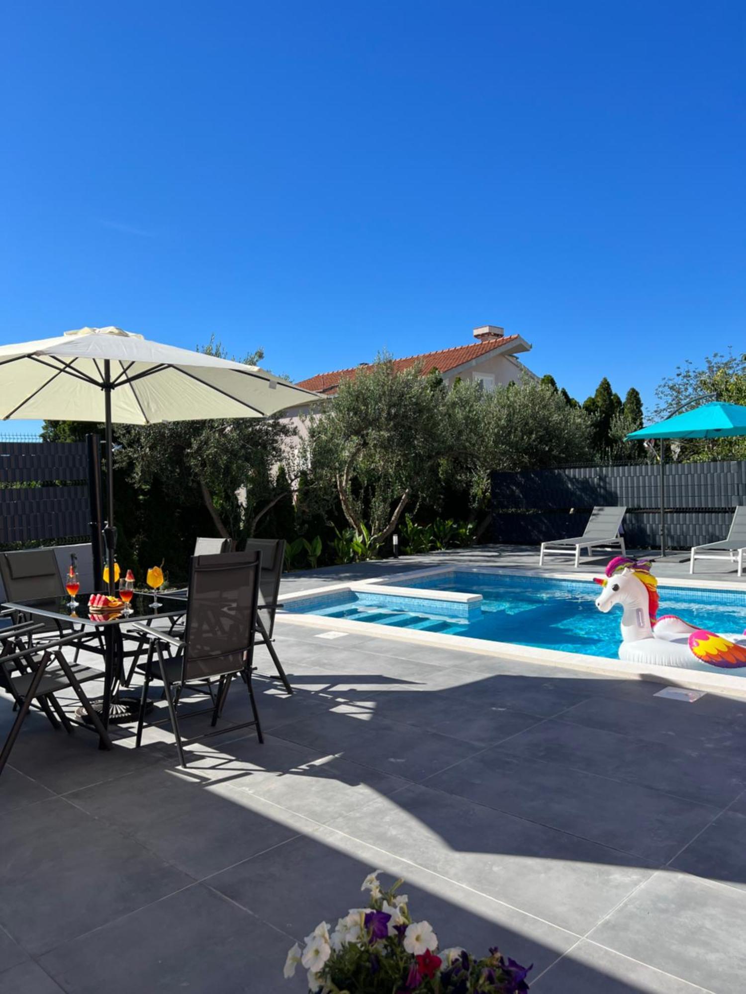 Apartment Marija 2 Near Split Kastela Bagian luar foto